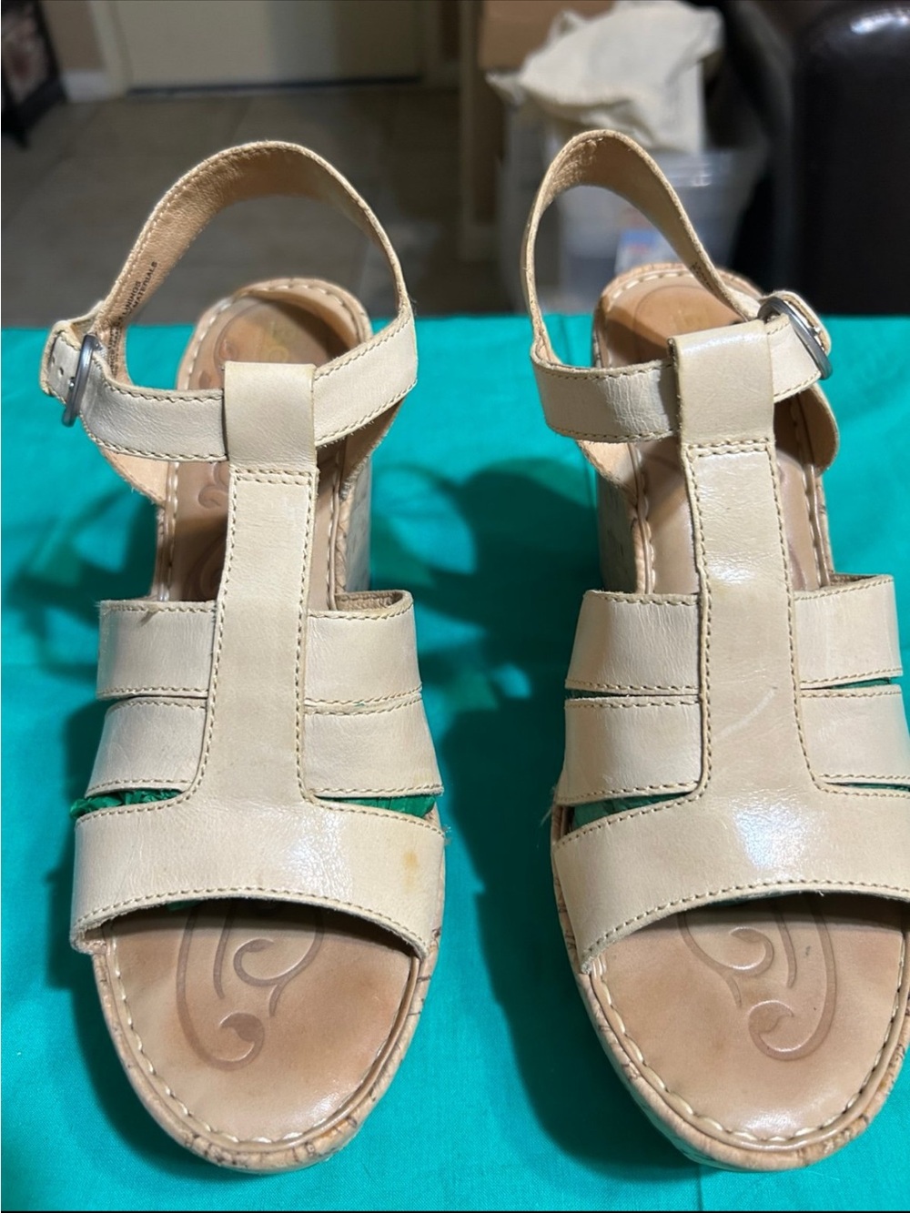 Born Women's Neutral Tan Leather T-Strap Sandals